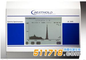 图二：LB2045正在用C137放射源校准.jpg